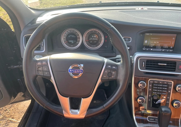 Volvo V60 cena 59900 przebieg: 155000, rok produkcji 2011 z Jarocin małe 137